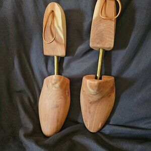Cedar Shoe Tree Size Med (item #2835)